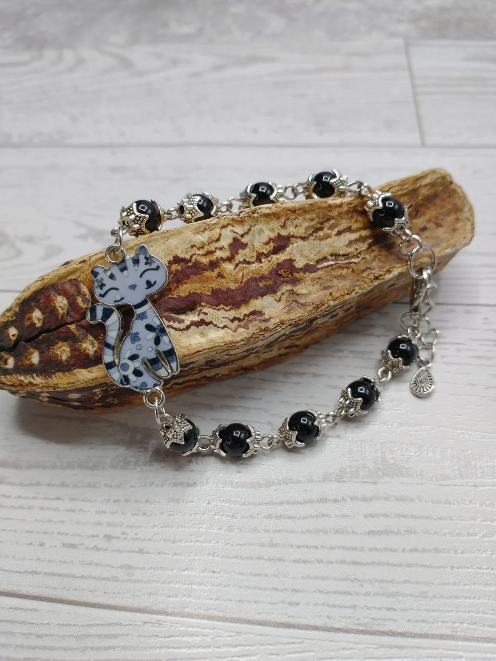 New Hand Crafted Cute Beaded Cat Bracelet